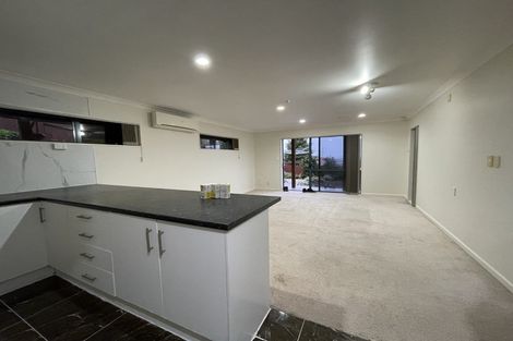 Photo of property in 3 Tellin Close, Massey, Auckland, 0614