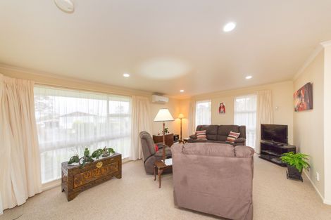 Photo of property in 29a Raglan Avenue, Cloverlea, Palmerston North, 4412