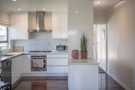 Photo of property in 46 Bleakhouse Road, Howick, Auckland, 2014