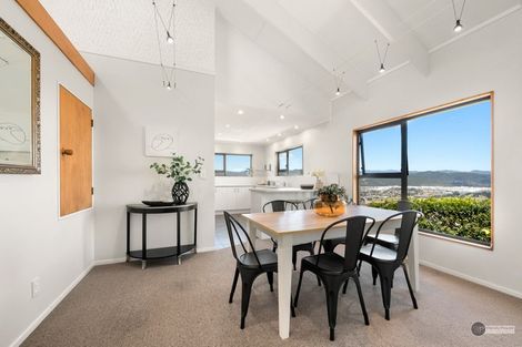 Photo of property in 41 Pekanga Road, Normandale, Lower Hutt, 5010