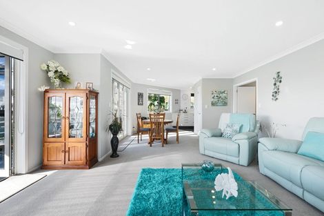 Photo of property in 16 Benmore Crescent, Pyes Pa, Tauranga, 3112