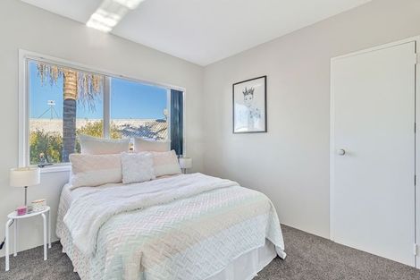 Photo of property in 2/8 Anglers Way, Wattle Downs, Auckland, 2102