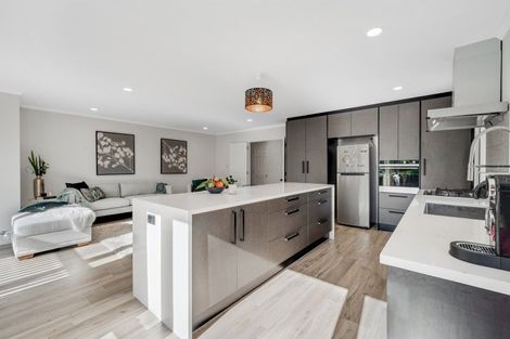 Photo of property in 38 Dannemora Drive, Dannemora, Auckland, 2016