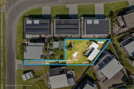 Photo of property in 305 Winifred Avenue, Whangamata, 3620