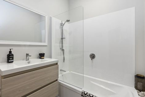 Photo of property in 18 Bolton Street, Petone, Lower Hutt, 5012