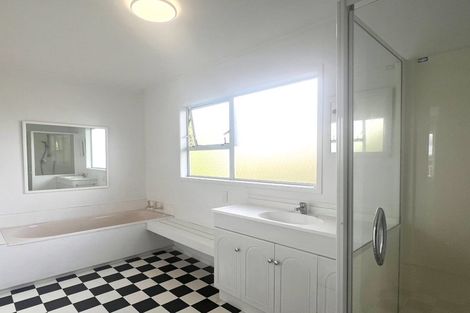 Photo of property in 10 Wiseley Road, Hobsonville, Auckland, 0618