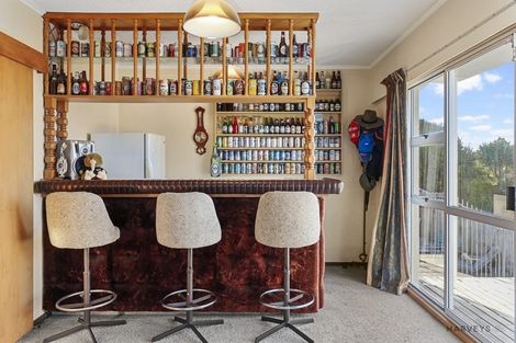 Photo of property in 6 Fairmount Road, Titirangi, Auckland, 0604