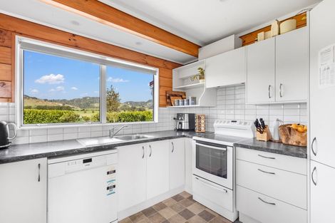 Photo of property in 957 Pukearuhe Road, Waiiti, Urenui, 4377