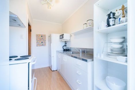 Photo of property in 16 Freyberg Street, Roslyn, Palmerston North, 4414