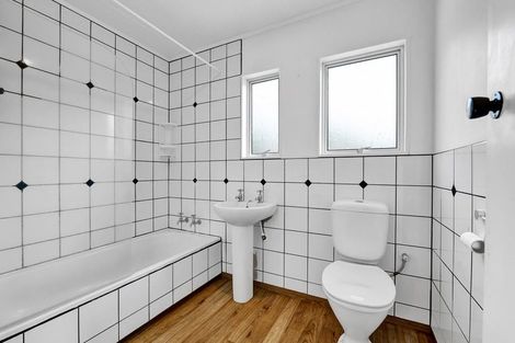 Photo of property in 8 Elizabeth Place, Ferndale, New Plymouth, 4310