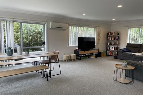 Photo of property in 3 Trelawn Place, Cockle Bay, Auckland, 2014