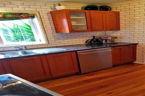 Photo of property in 107 Kinross Street, Blockhouse Bay, Auckland, 0600