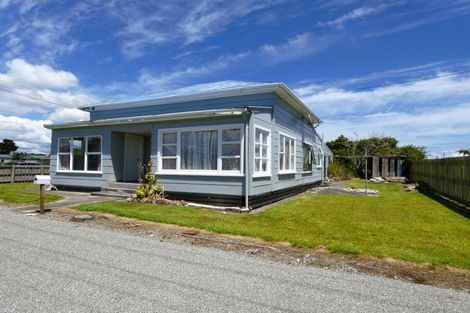 Photo of property in 120 Queen Street, Westport, 7825