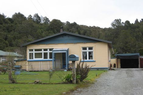 Photo of property in 43 Herd Street, Dunollie, Runanga, 7803