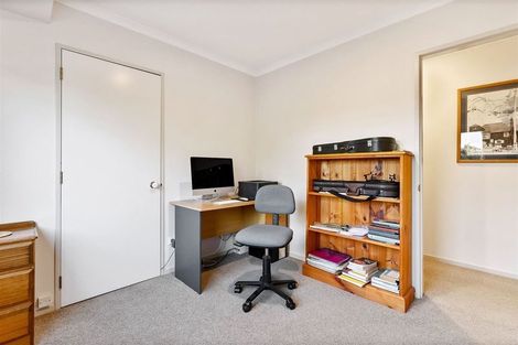 Photo of property in 13 Bridgehead Cove, West Harbour, Auckland, 0618