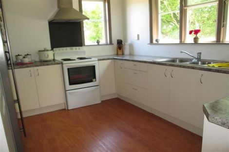 Photo of property in 104 Stokes Valley Road, Stokes Valley, Lower Hutt, 5019