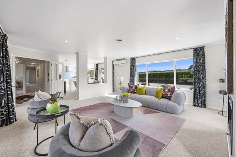 Photo of property in 289 Old North Road, Kumeu, 0892