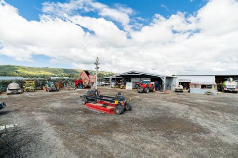 Photo of property in 185 Centre Road, Momona, Outram, 9073