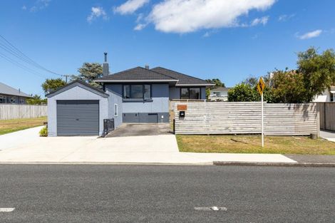 Photo of property in 110 Seaview Road, Westown, New Plymouth, 4310