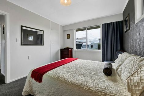 Photo of property in 6 Davidson Street, Hawera, 4610