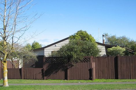 Photo of property in 2 Fergusson Avenue, Waipukurau, 4200