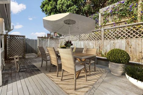 Photo of property in 22 Owen Street, Newtown, Wellington, 6021