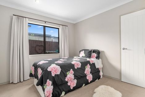 Photo of property in 2 Crater Close, Pyes Pa, Tauranga, 3112