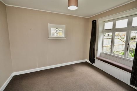 Photo of property in 27 Milverton Avenue, Hokowhitu, Palmerston North, 4410