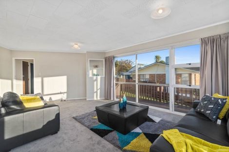 Photo of property in 8 Browning Crescent, Owhata, Rotorua, 3010