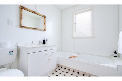 Photo of property in 410 Massey Street, Akina, Hastings, 4122