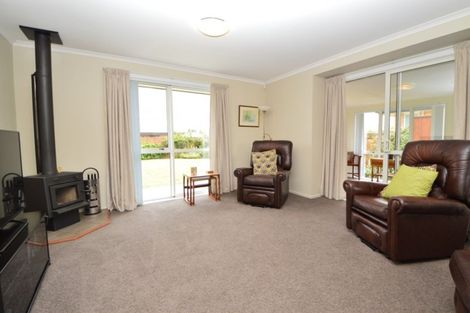 Photo of property in 46 Armstrong Avenue, Carterton, 5713