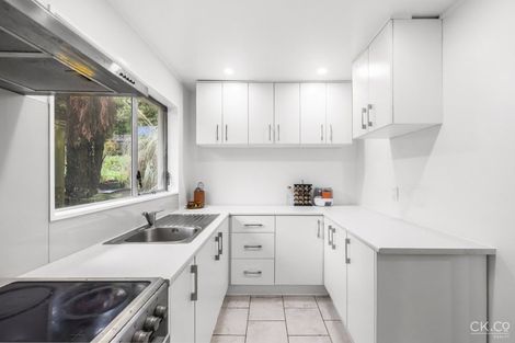 Photo of property in 2/264 Grounsell Crescent, Belmont, Lower Hutt, 5010