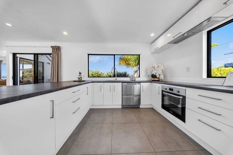 Photo of property in 17b Lynton Road, Bucklands Beach, Auckland, 2012