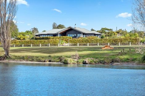 Photo of property in 9 Rangiuru Bay Road, Lake Tarawera, Rotorua, 3076