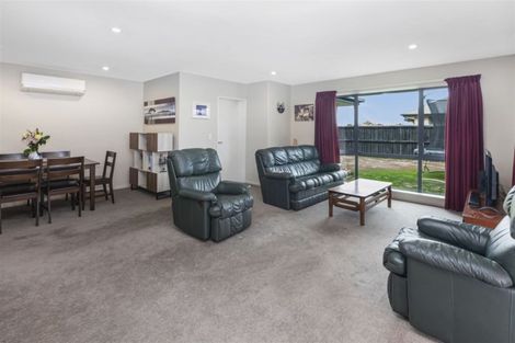 Photo of property in 10 Champagne Avenue, Yaldhurst, Christchurch, 8042