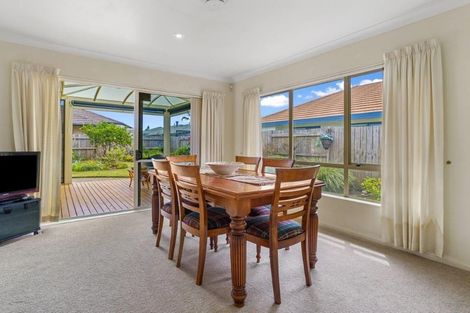 Photo of property in 122 Santa Monica Drive, Papamoa Beach, Papamoa, 3118