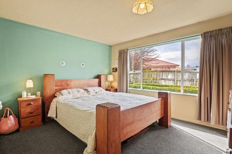 Photo of property in 35-35a Remarkables Crescent, Frankton, Queenstown, 9300