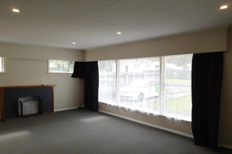 Photo of property in 25 Ruthven Road, Wainuiomata, Lower Hutt, 5014