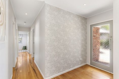 Photo of property in 6 Dell Way, Bucklands Beach, Auckland, 2014