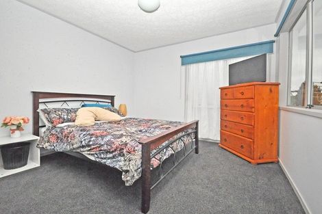 Photo of property in 2 Edwin Freeman Place, Ranui, Auckland, 0612