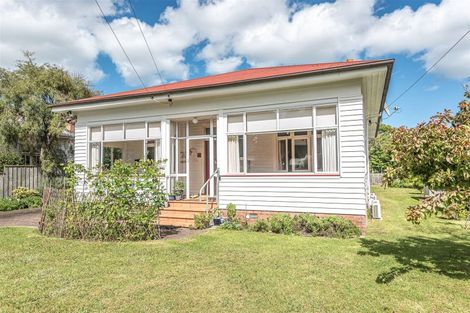 Photo of property in 35 College Street, College Estate, Whanganui, 4500