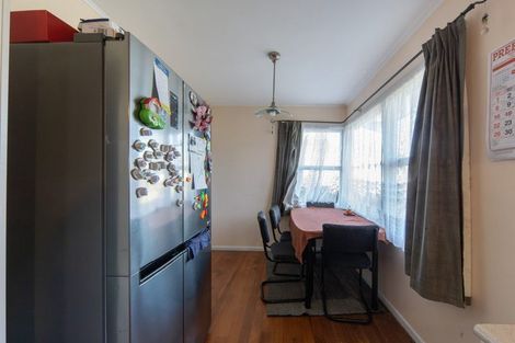 Photo of property in 72 Mount View Road, Melville, Hamilton, 3206