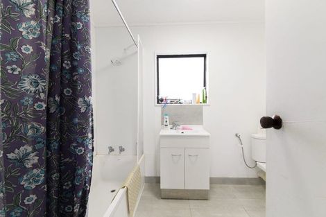 Photo of property in 1/44 Shifnal Drive, Randwick Park, Auckland, 2105