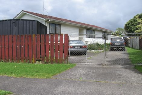 Photo of property in 23 Caringbah Drive, Papatoetoe, Auckland, 2025