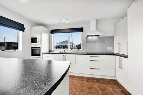 Photo of property in 20 Erin Street, Hawera, 4610