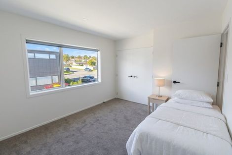 Photo of property in 23a Crosby Road, West Harbour, Auckland, 0618