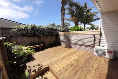 Photo of property in 4/50 Ocean View Road, Northcote, Auckland, 0627