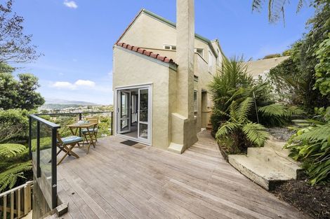 Photo of property in 51 Harbour View Road, Northland, Wellington, 6012