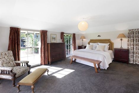 Photo of property in 180 Fendalton Road, Fendalton, Christchurch, 8052