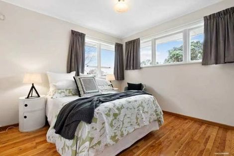 Photo of property in 2/75 Alexander Street, Cockle Bay, Auckland, 2014